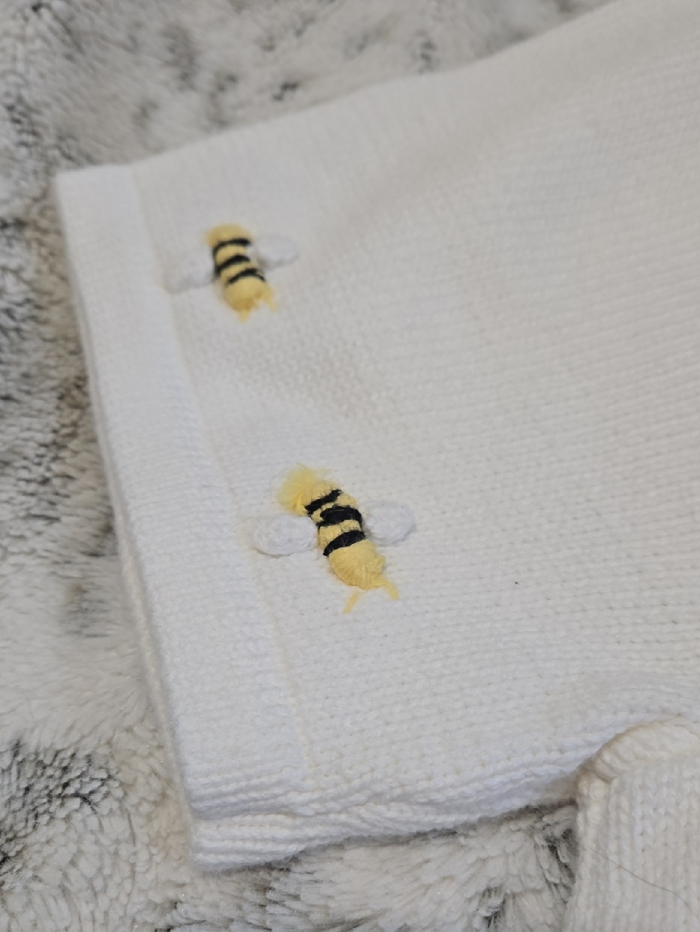 Vintage Embroidered Flower & Insect Cardigan - Picture 5 of 9